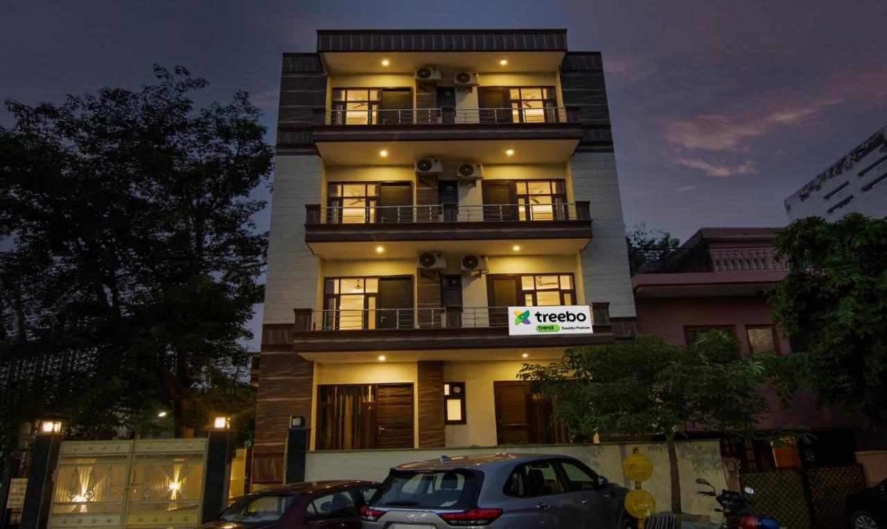Hotel Treebo Swastika Premium Noida Zewnętrze zdjęcie
