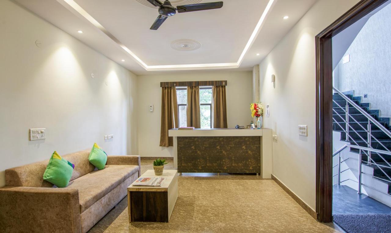 Hotel Treebo Swastika Premium Noida Zewnętrze zdjęcie