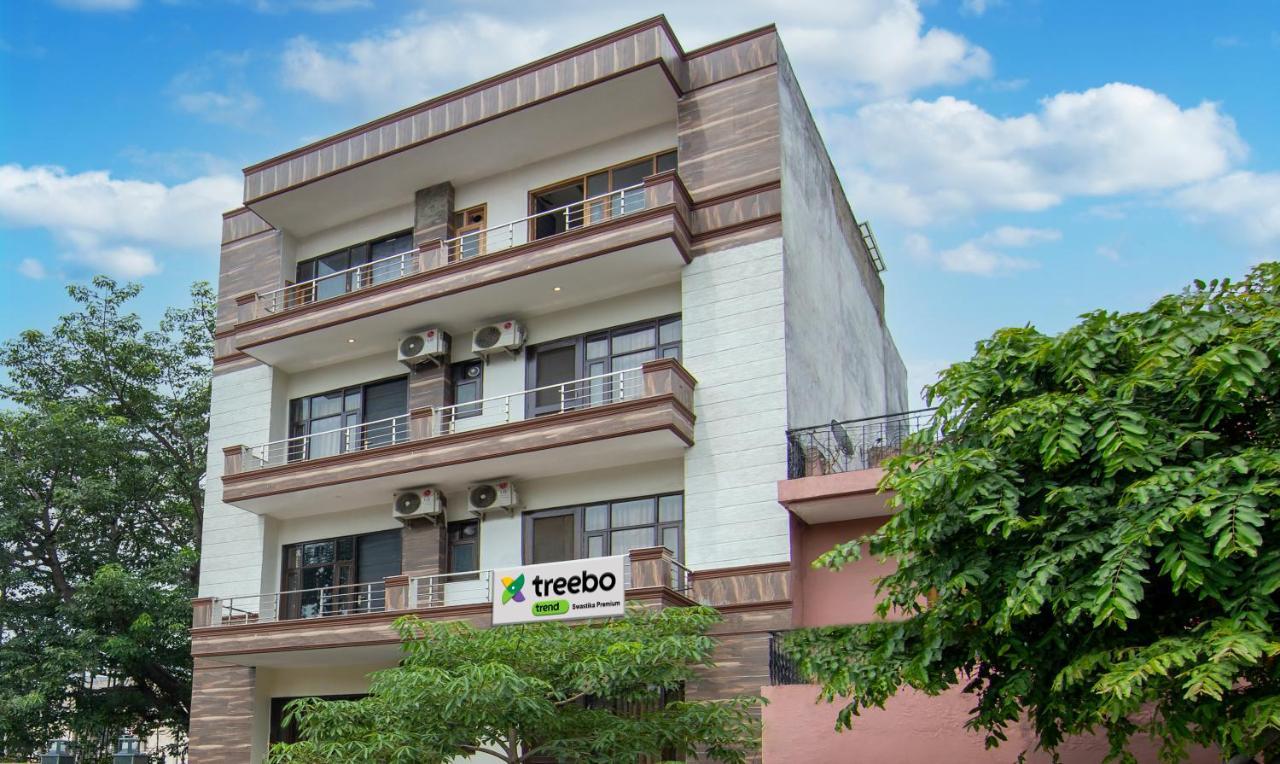 Hotel Treebo Swastika Premium Noida Zewnętrze zdjęcie