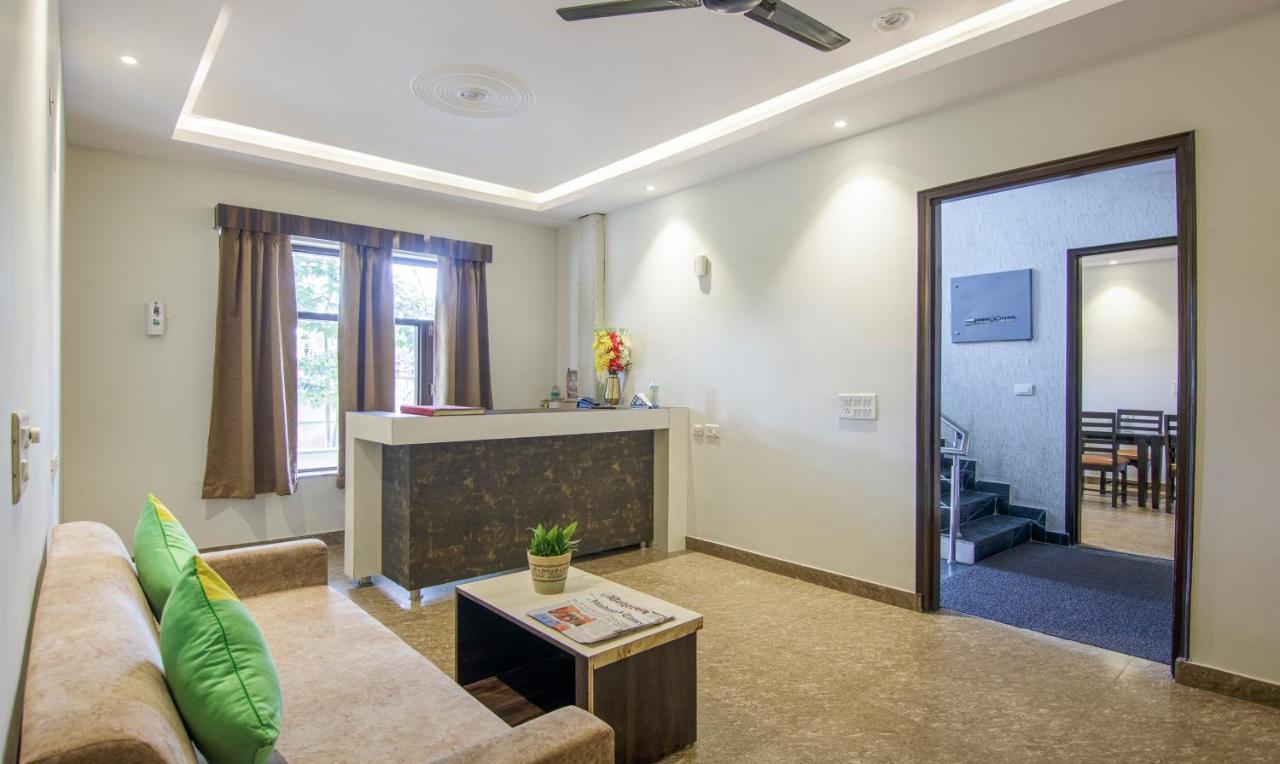 Hotel Treebo Swastika Premium Noida Zewnętrze zdjęcie